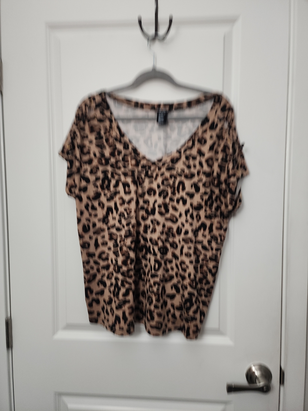5/$30 Leopard Print V-Neck Short Sleeve Top - Tan and Black - Picture 2 of 3
